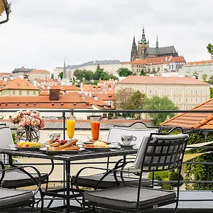 Four Seasons ***** Praha
